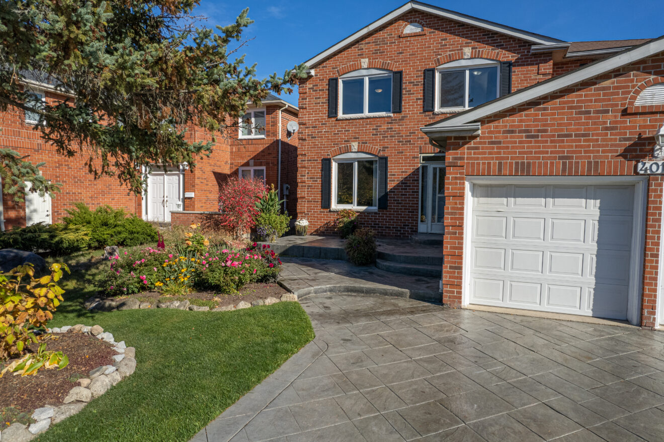 Established family home in the GTA ready for senior downsizing sale