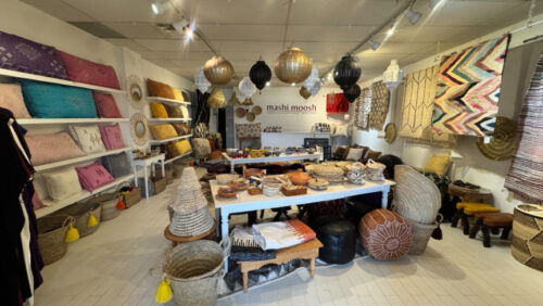 Retail showroom layout showing flexible display configuration