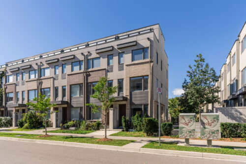 end unit freehold townhome for sale william duncan road downsview park toronto