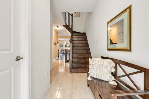 walters lane grimsby hallway and stairs