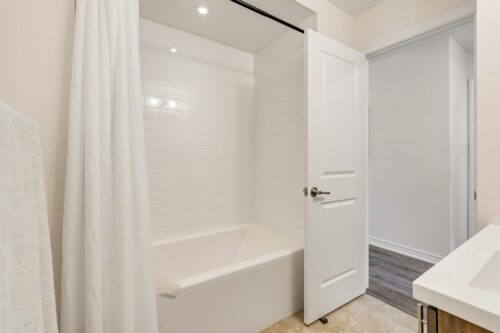 walters lane grimsby bathroom